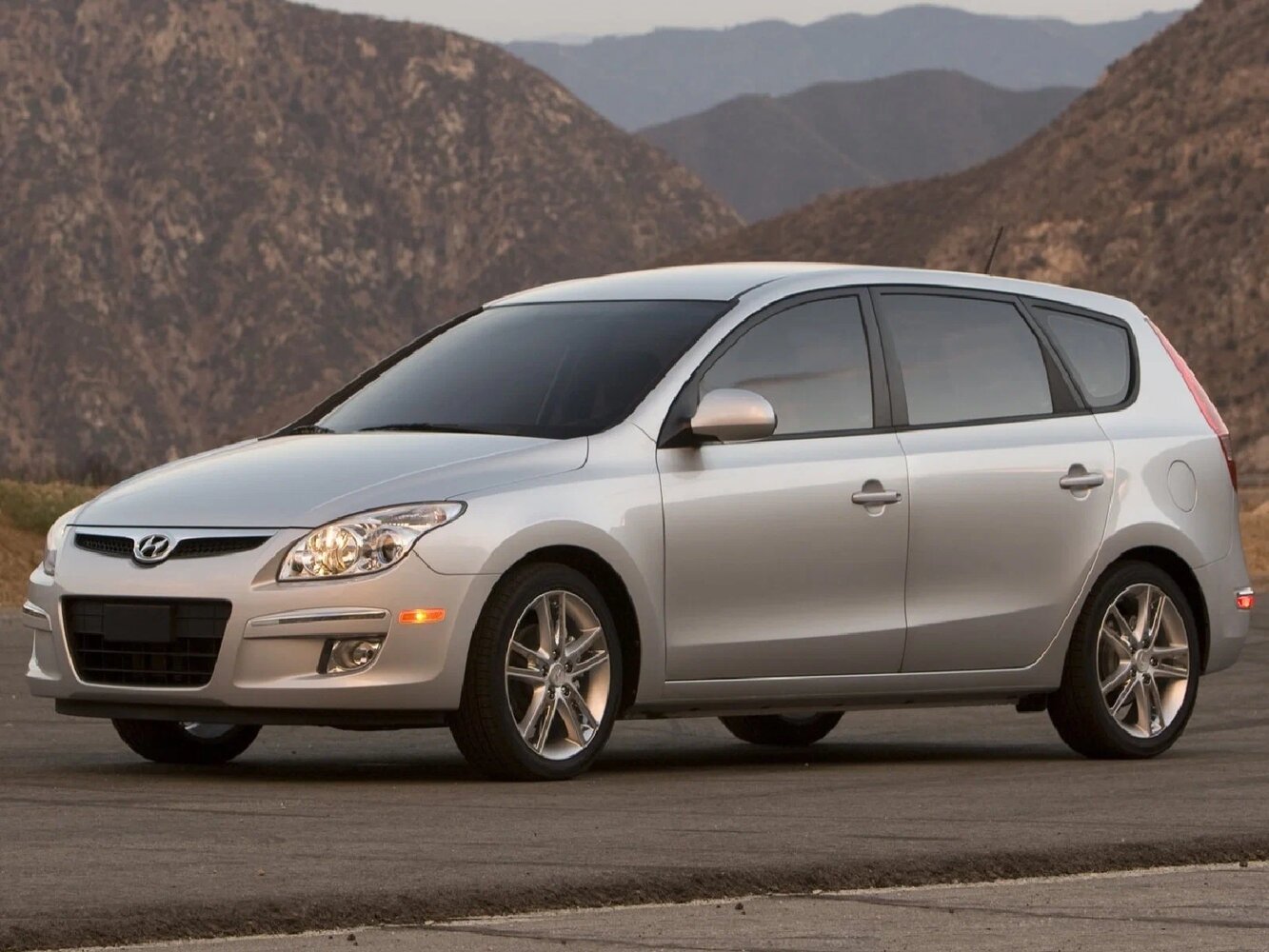 Hyundai Elantra IV (2006-2011) - Универсал 5 дв.