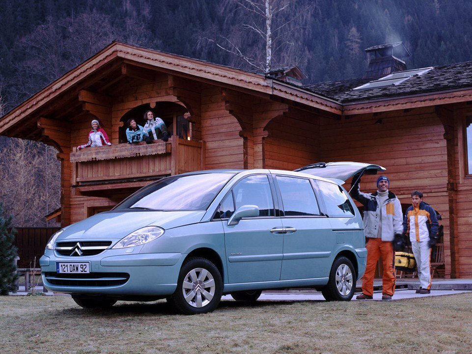 Citroen C8 I (2002-2014) - Минивэн