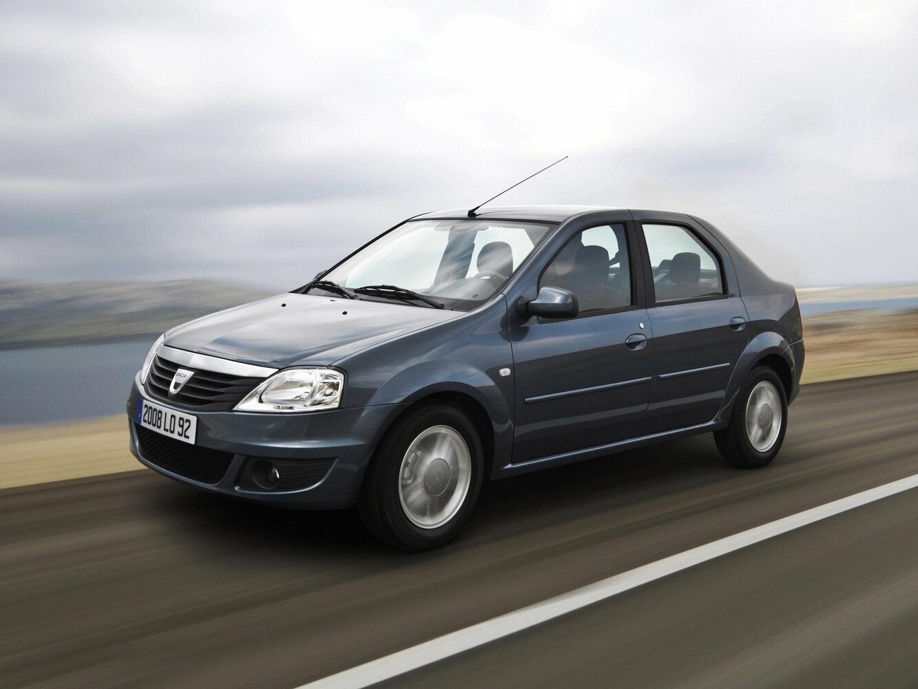 Dacia Logan I (2004-2012) - Седан