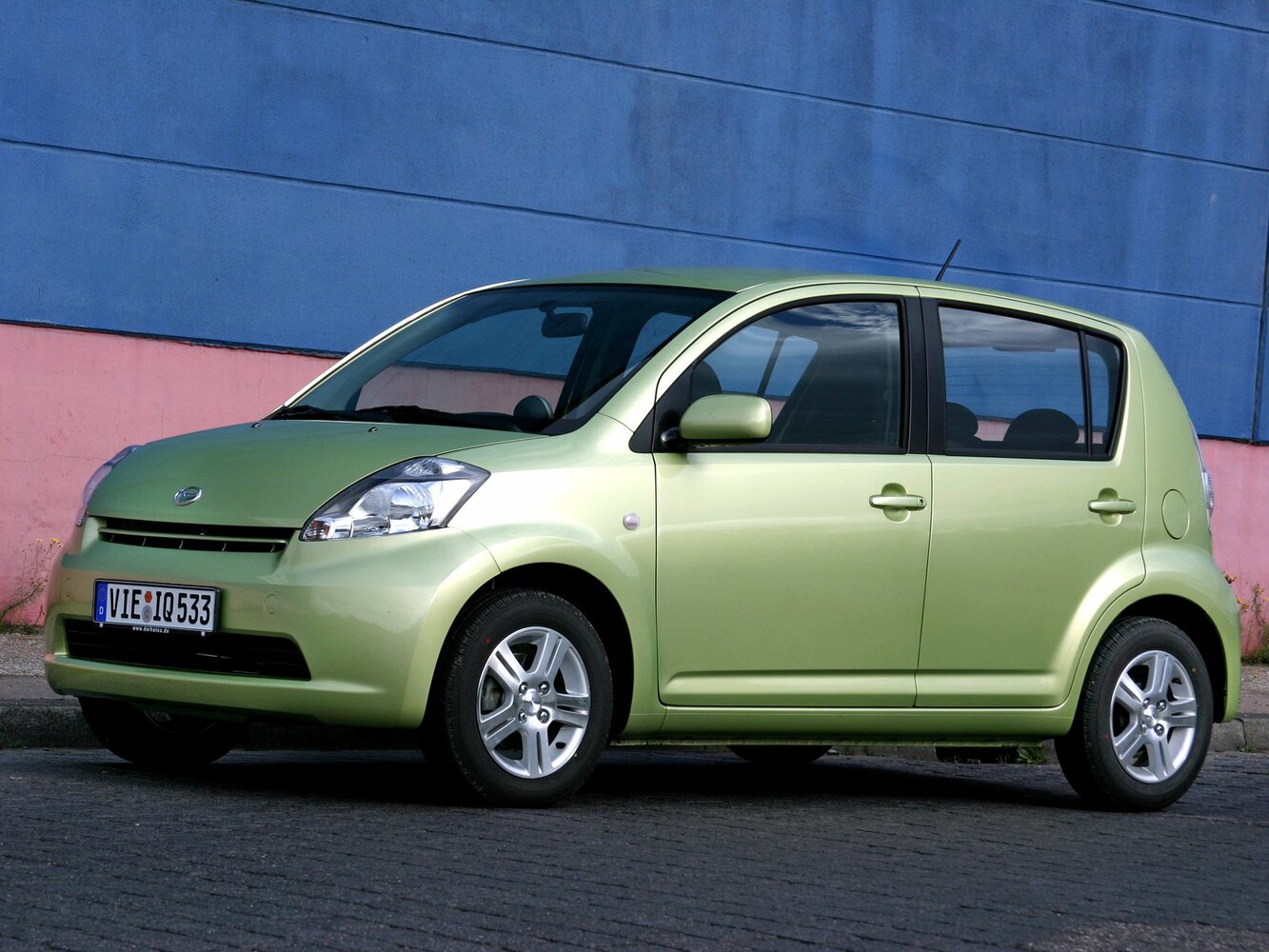Daihatsu Sirion II (2004-2015) - Хэтчбек 5 дв.