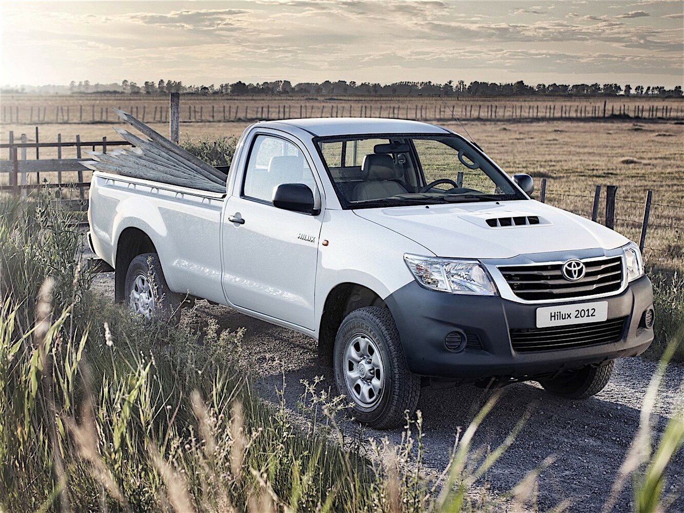 Toyota Hilux VII (2004-2015) - Пикап Одинарная кабина