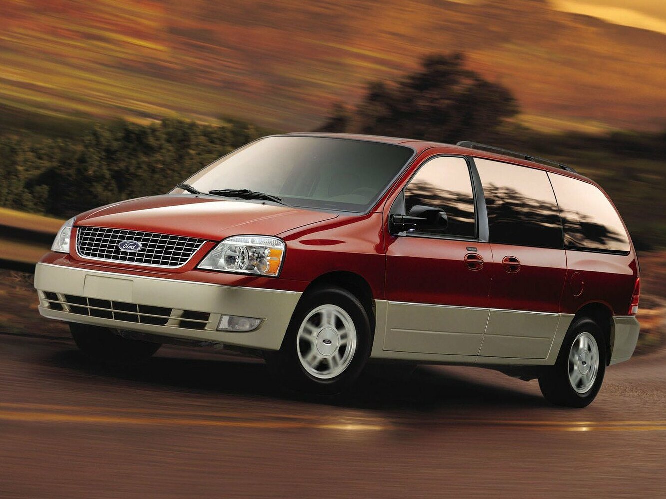 Ford Freestar I (2003-2007) - Минивэн