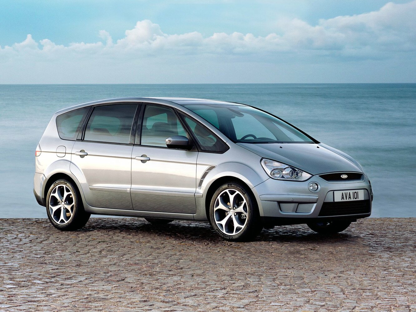 Ford S-MAX I (2006-2015) - Минивэн