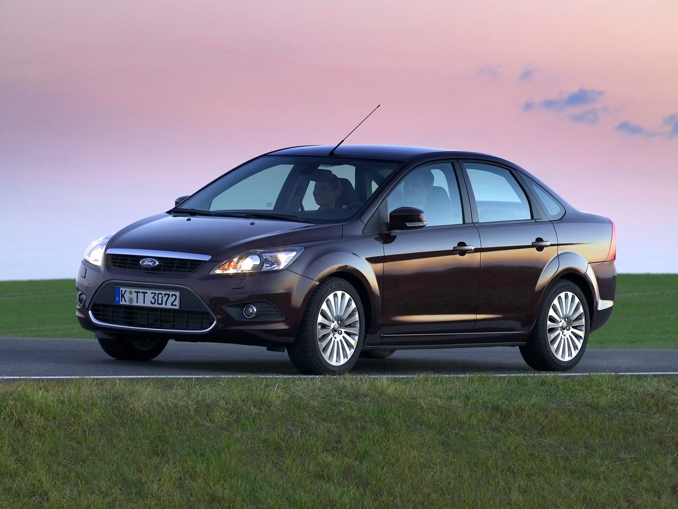 Ford Focus II (2004-2011) - Седан