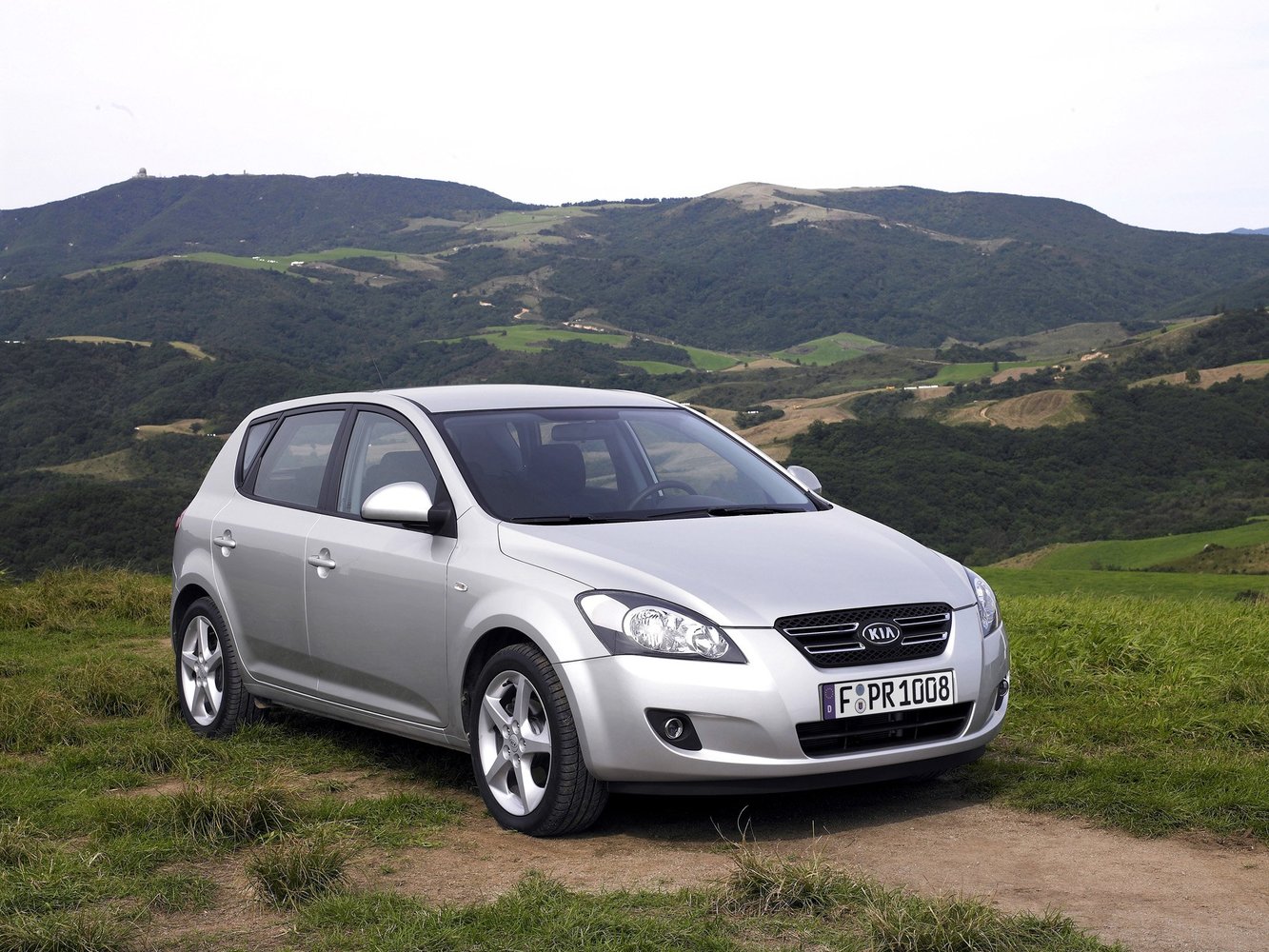 Kia Ceed I (2006-2012) - Хэтчбек 5 дв.