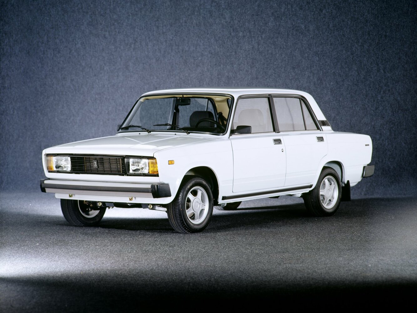 Lada (ВАЗ) 2105 I (1979-2011) - Седан