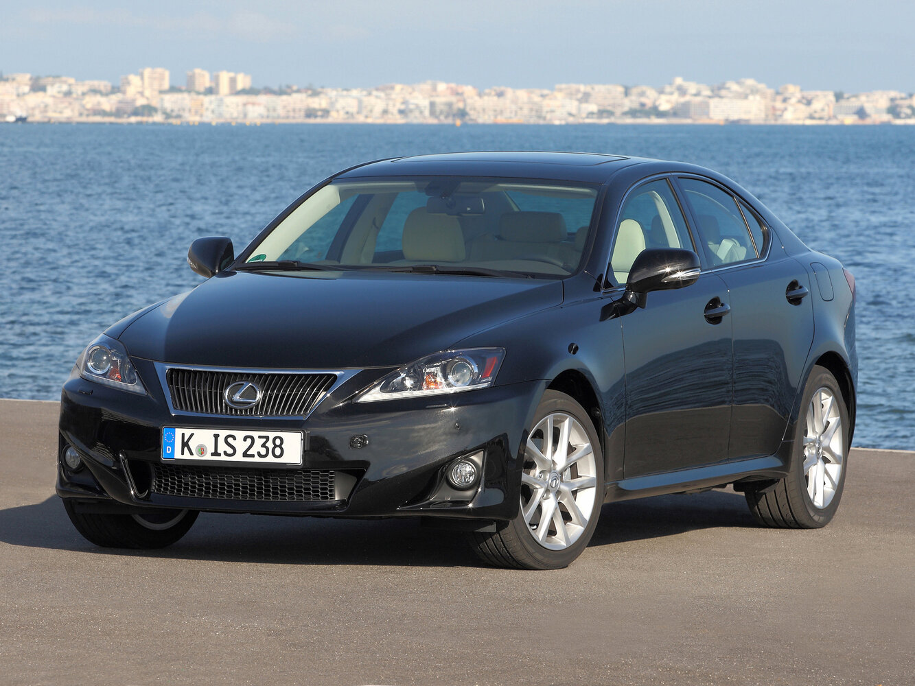 Lexus IS II (2005-2016) - Седан