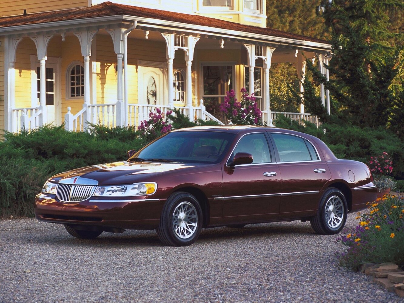 Lincoln Town Car III (1997-2011) - Седан