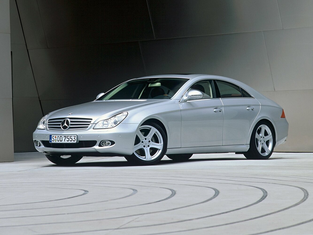 Mercedes-Benz CLS I (2004-2010) - Седан
