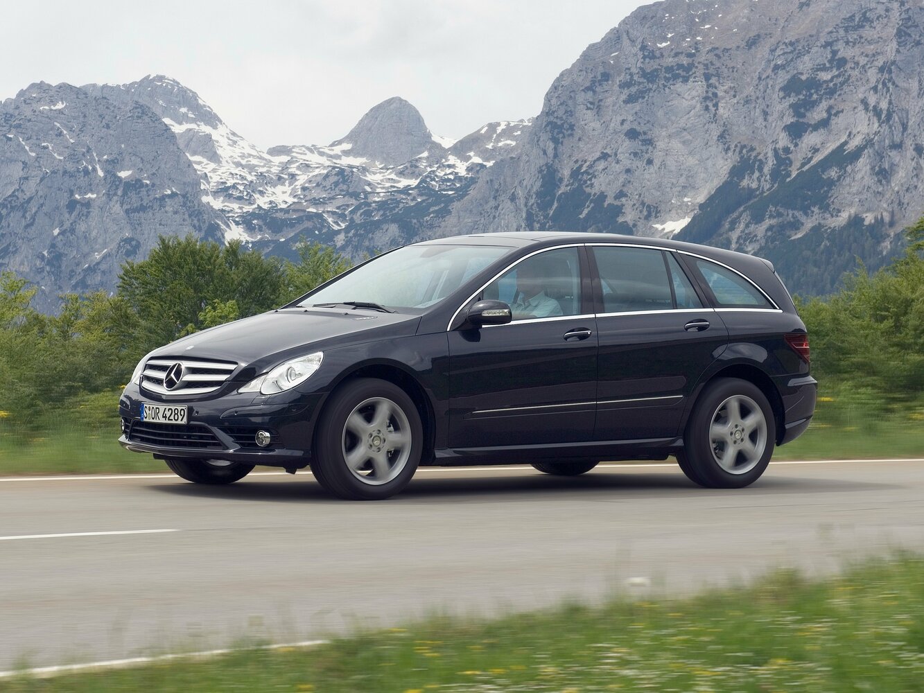 Mercedes-Benz R-Класс I (2005-2017) - Минивэн