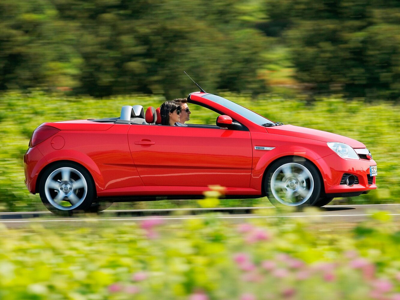 Opel Tigra B (2004-2009) - Родстер