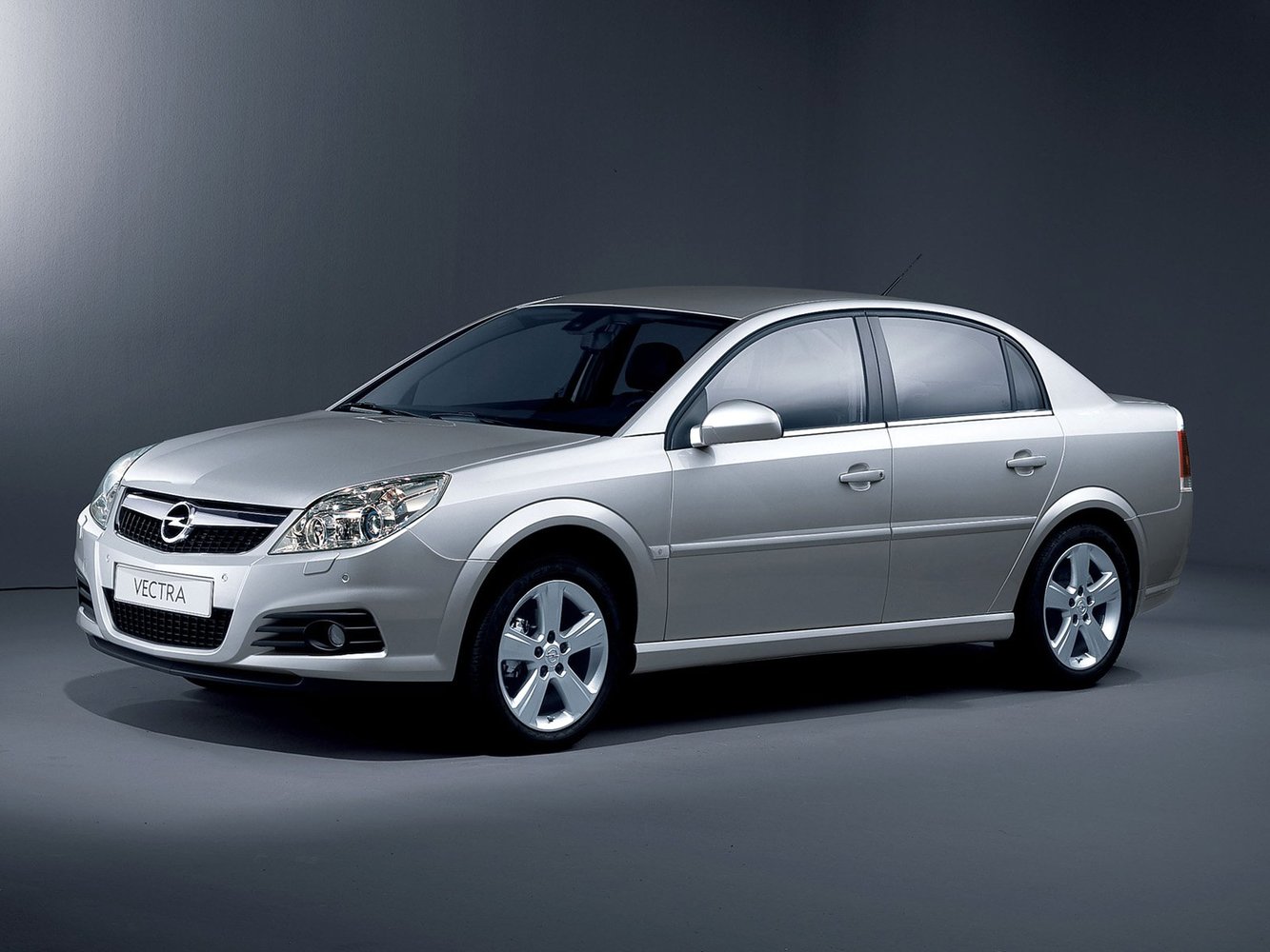 Opel Vectra C (2002-2008) - Седан