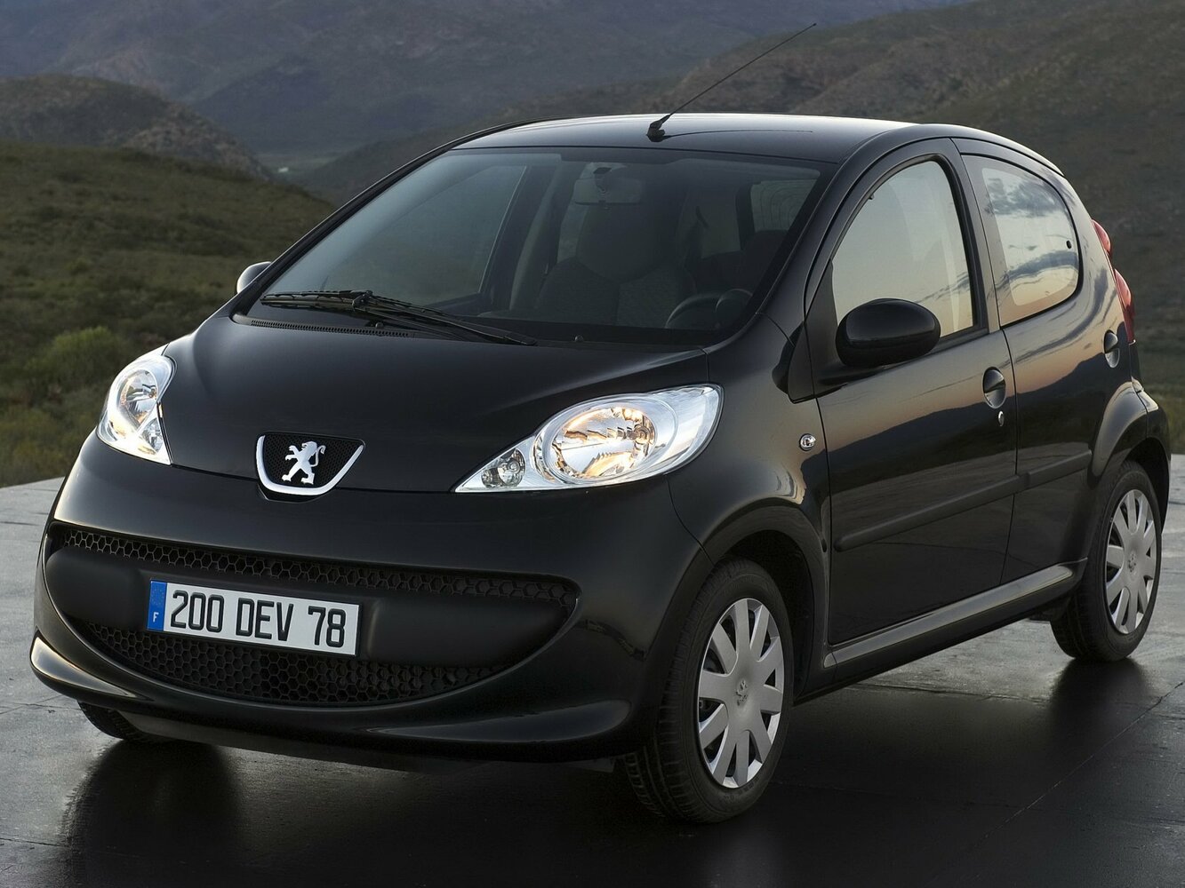Peugeot 107 I (2005-2014) - Хэтчбек 5 дв.