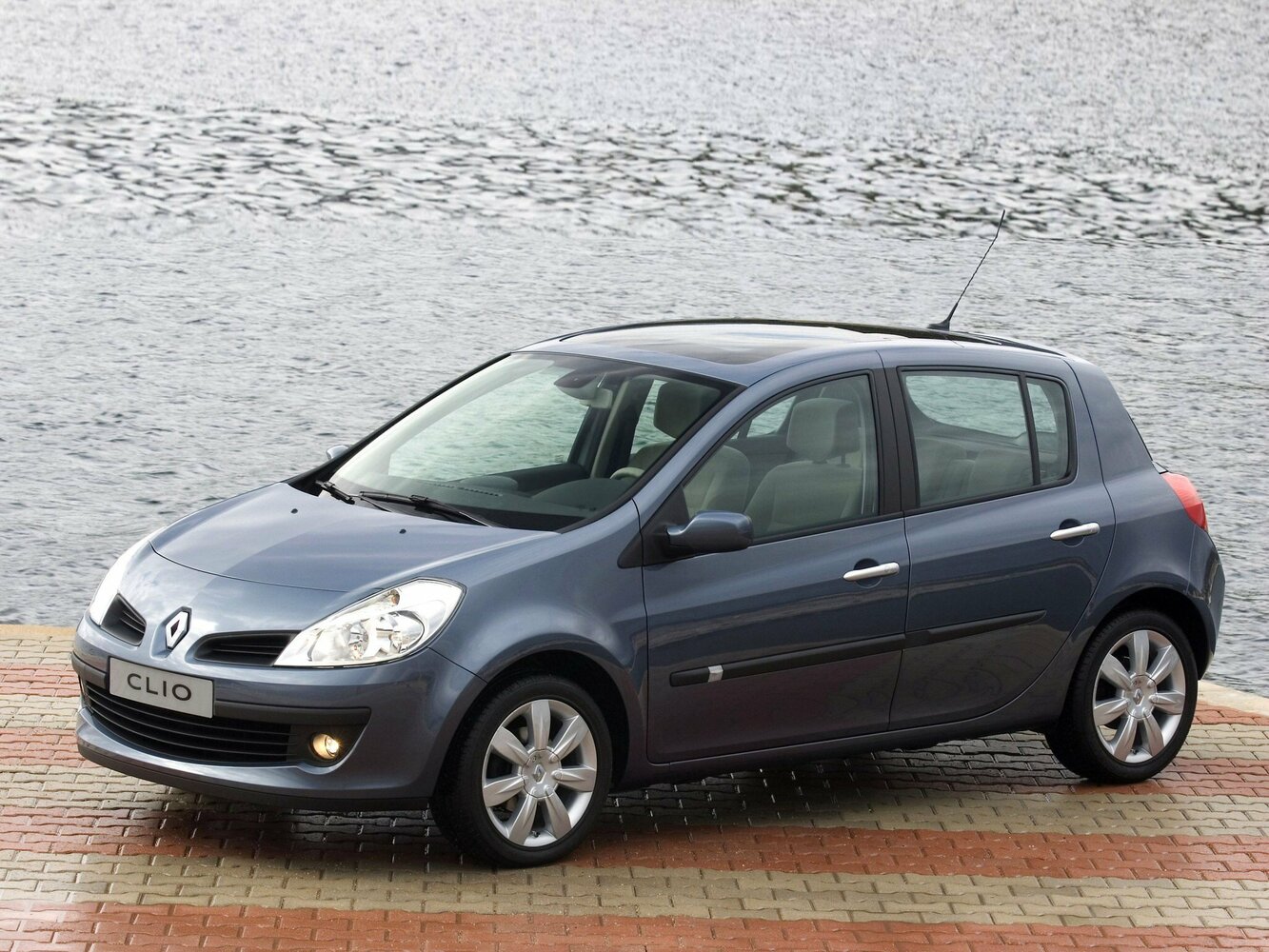 Renault Clio III (2005-2014) - Хэтчбек 5 дв.