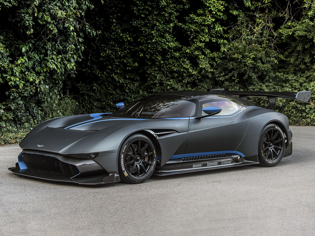 Aston Martin Vulcan I (2015-2016) - Купе