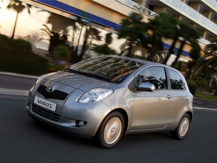 Toyota Yaris II (2005-2012) - Хэтчбек 3 дв.