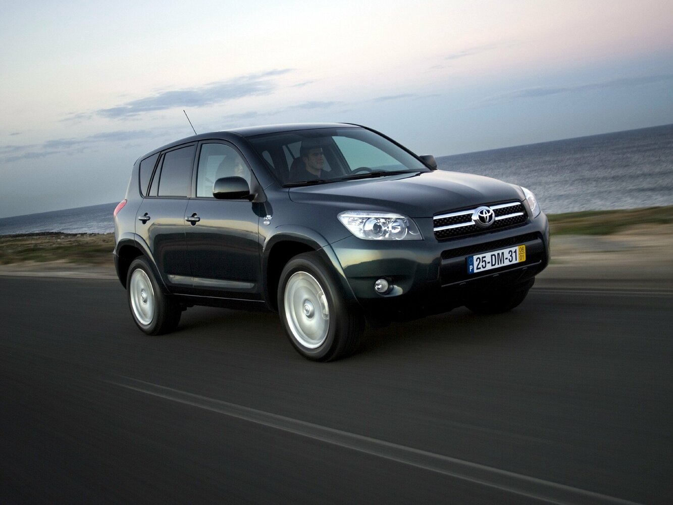 Toyota RAV4 III (2005-2016) - Внедорожник 5 дв.