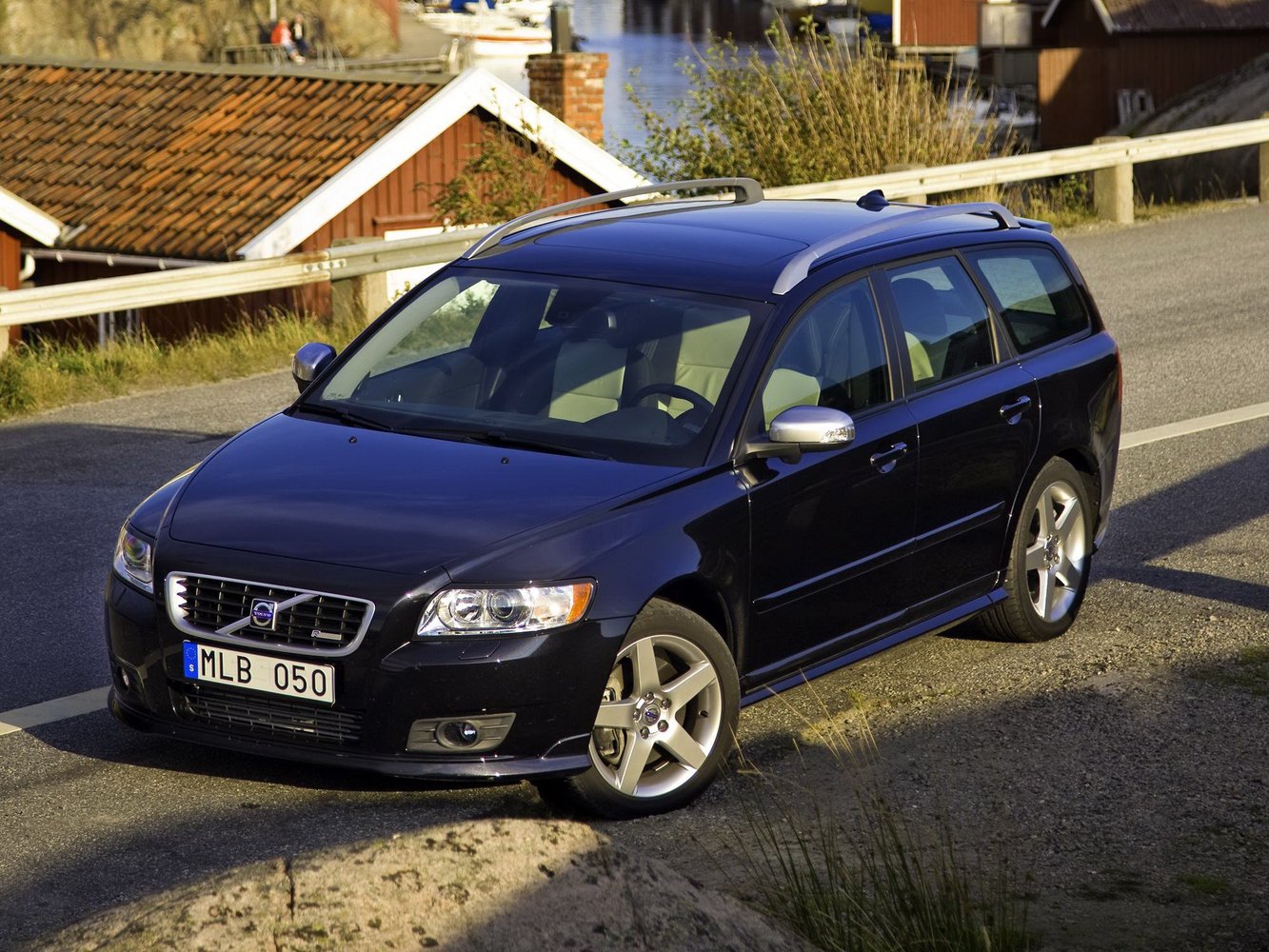 Volvo V50 I (2004-2012) - Универсал 5 дв.