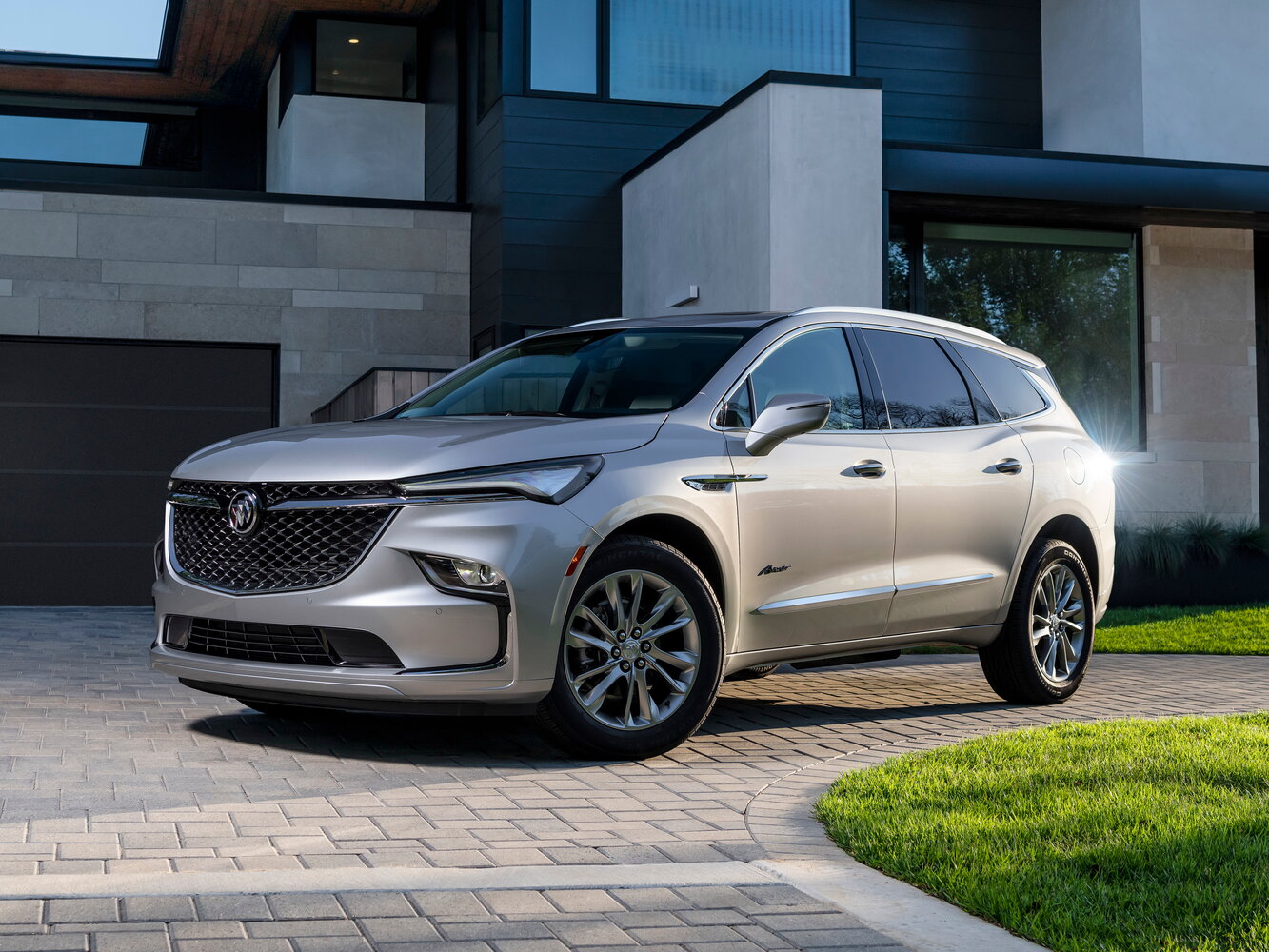 Buick Enclave II (2018-2026) - Внедорожник 5 дв.