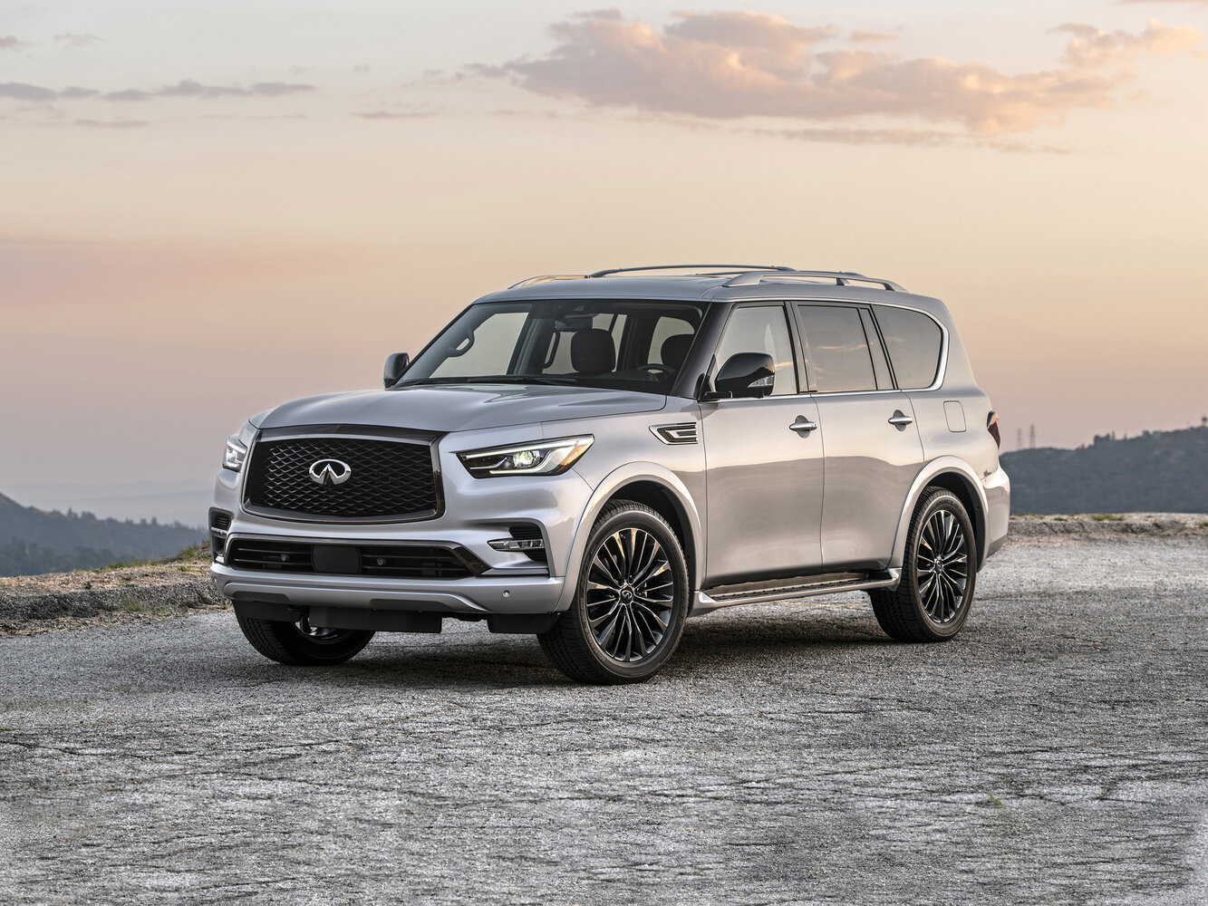 Infiniti QX80 I (2013-2024) - Внедорожник 5 дв.