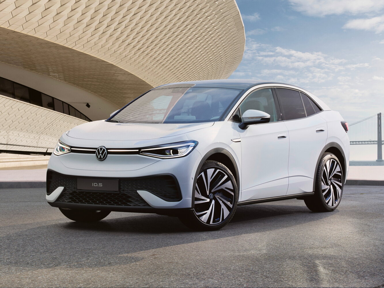 Volkswagen ID.5 I (2021-2026) - Внедорожник 5 дв.