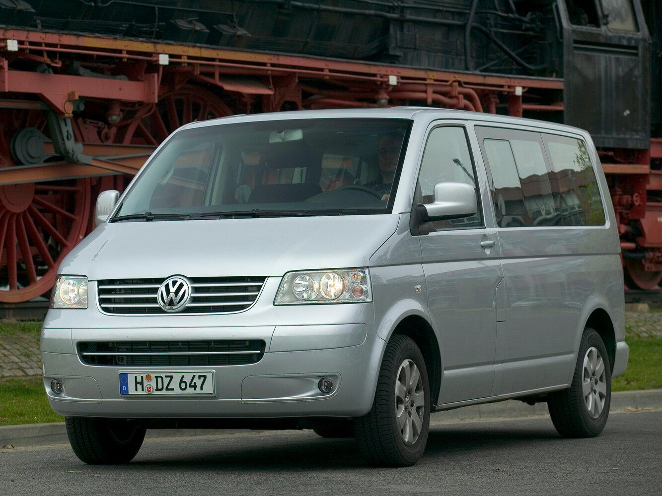 Volkswagen Caravelle T5 (2003-2015) - Минивэн LWB