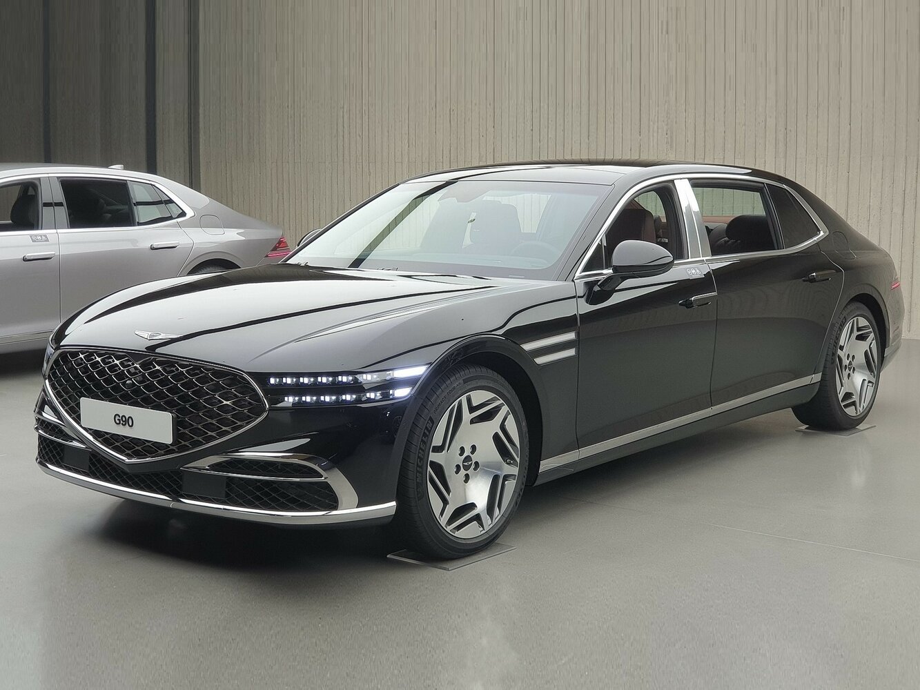 Genesis G90 II (2021-2026) - Седан L