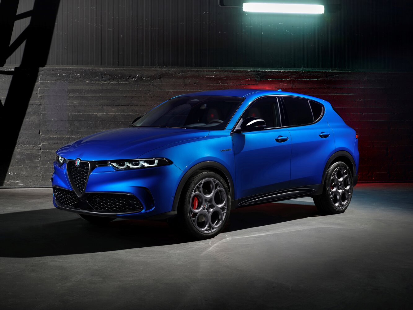 Alfa Romeo Tonale I (2022-2026) - Внедорожник 5 дв.