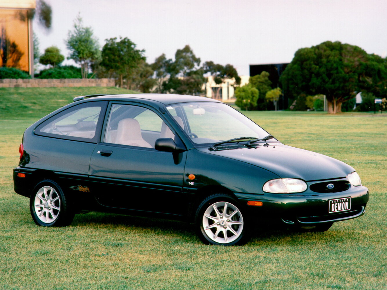 Ford Festiva II (1993-2000) - Хэтчбек 3 дв.