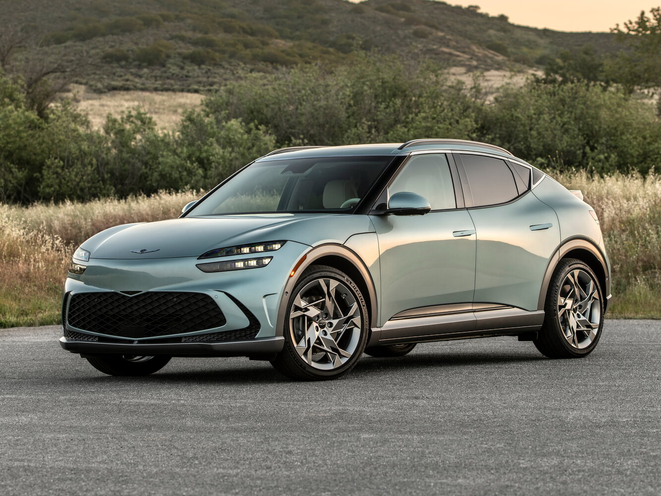 Genesis GV60 I (2021-2026) - Внедорожник 5 дв.