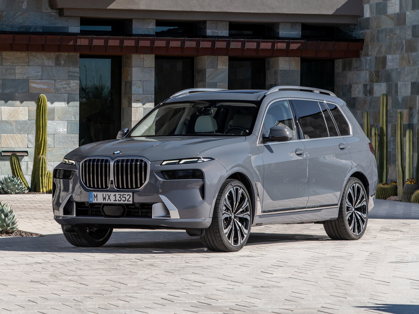 BMW X7 I (2019-2026) - Внедорожник 5 дв.
