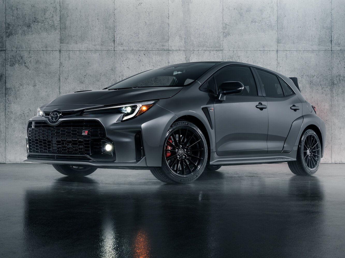Toyota Corolla XII (2018-2026) - Хэтчбек 5 дв. GR