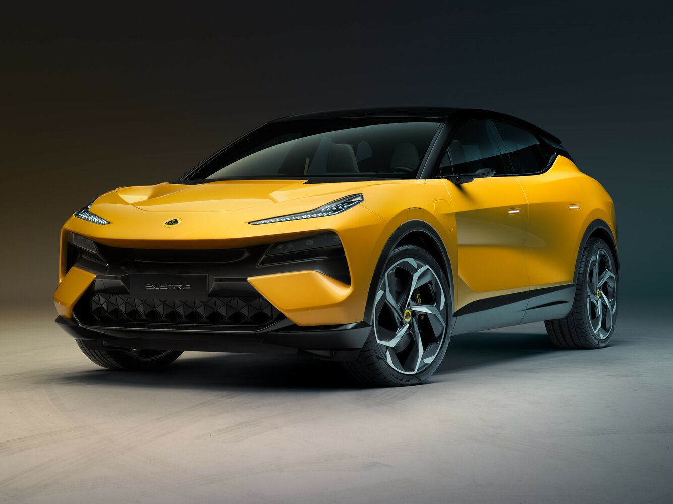 Lotus Eletre I (2022-2026) - Внедорожник 5 дв.