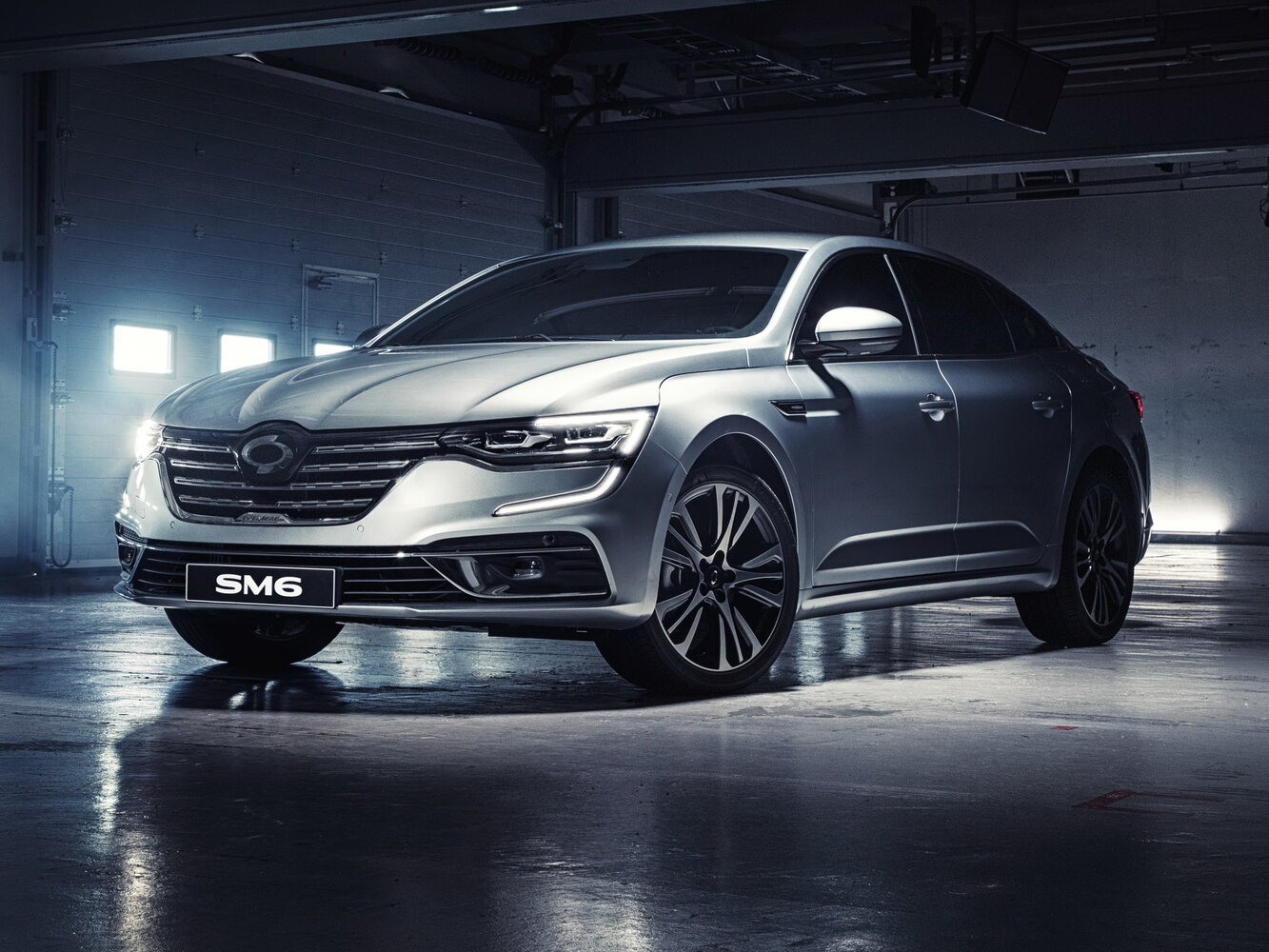Renault Samsung SM6 I (2016-2024) - Седан