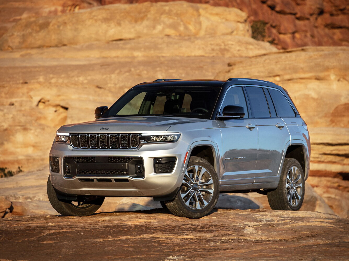 Jeep Grand Cherokee V (2021-2026) - Внедорожник 5 дв.