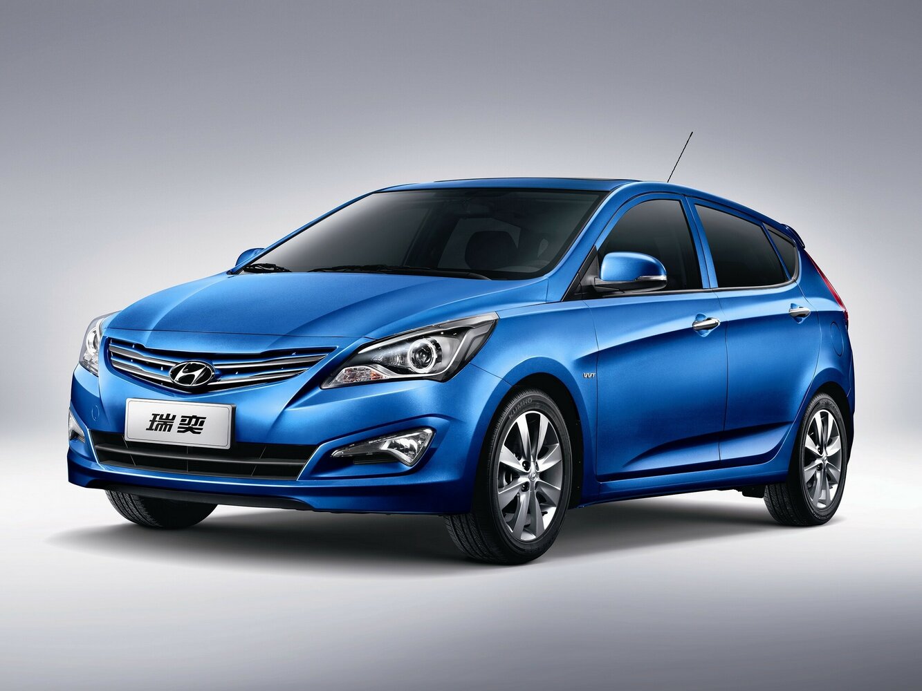 Hyundai Verna III (2010-2017) - Хэтчбек 5 дв.