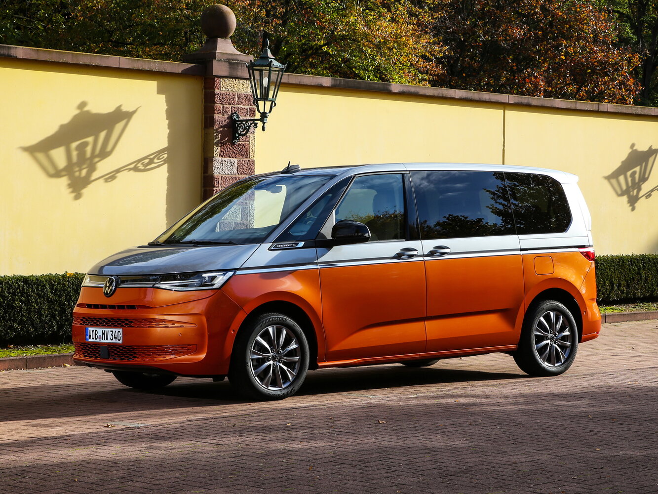 Volkswagen Multivan T7 (2021-2026) - Минивэн