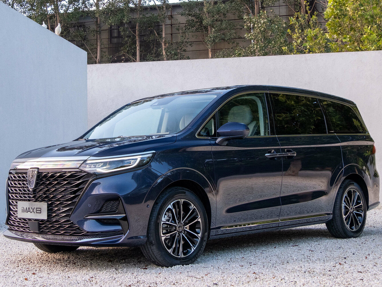 Roewe iMAX8 I (2020-2026) - Минивэн