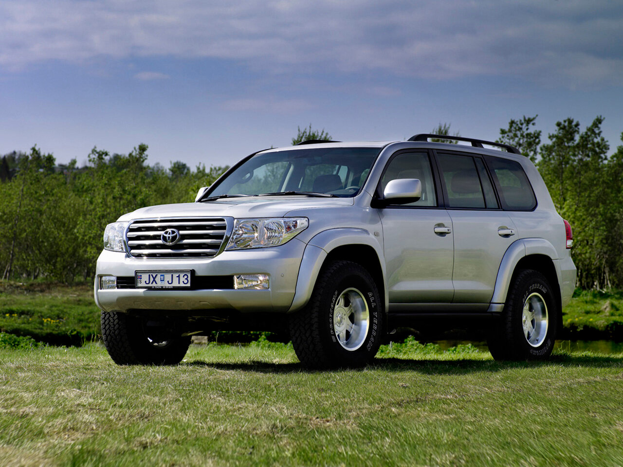 Toyota Land Cruiser 200 (2007-2021) - Внедорожник 5 дв. Arctic Trucks