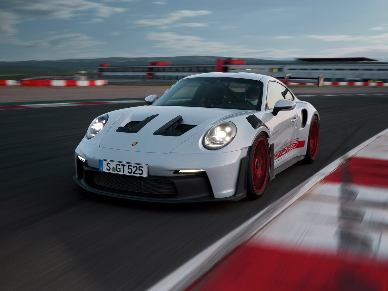 Porsche 911 GT3 992 (2021-2026) - Купе RS