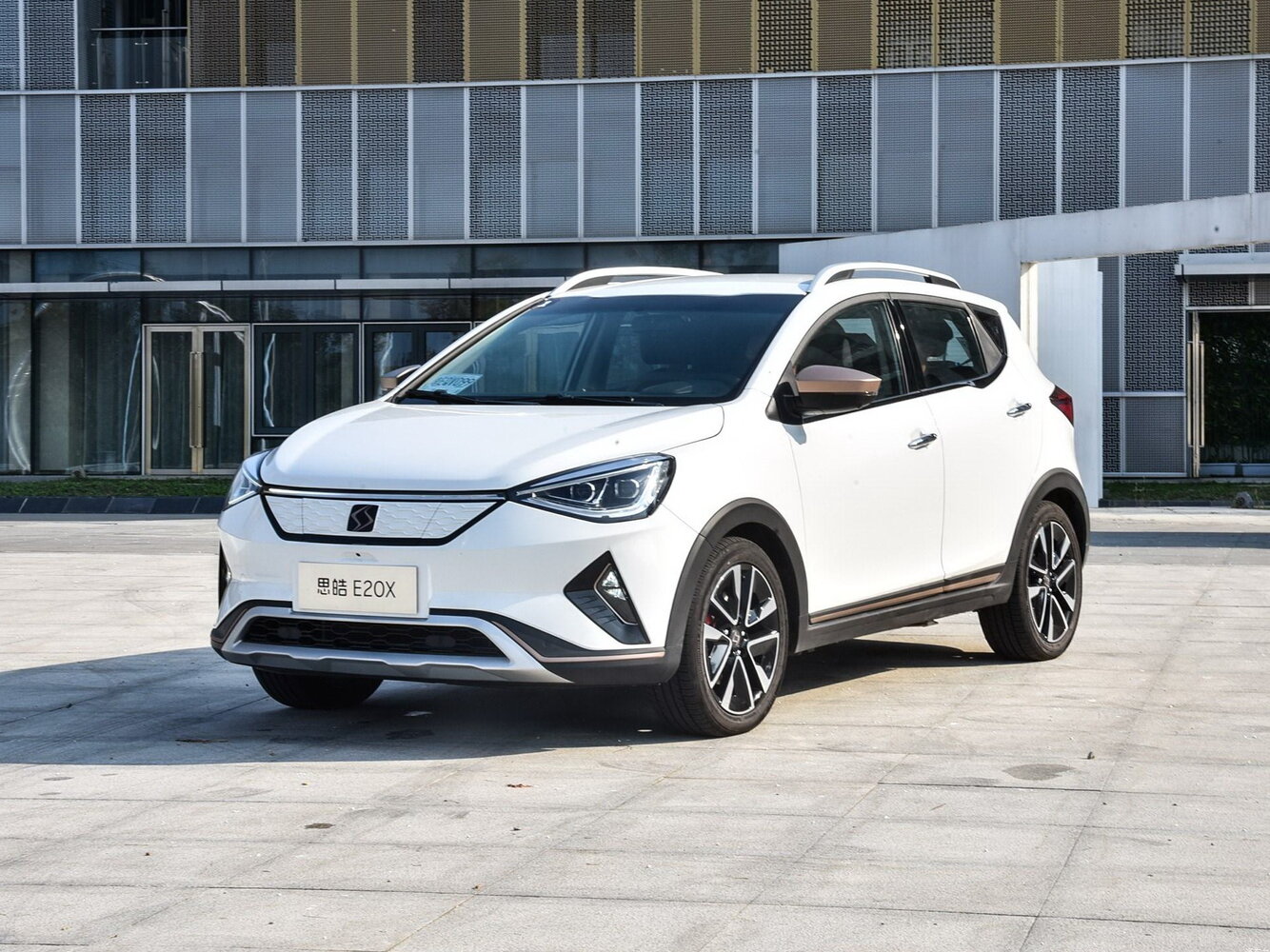 JAC Sehol E20X I (2018-2021) - Внедорожник 5 дв.