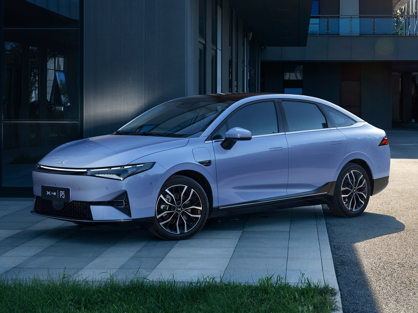 Xpeng P5 I (2021-2024) - Седан