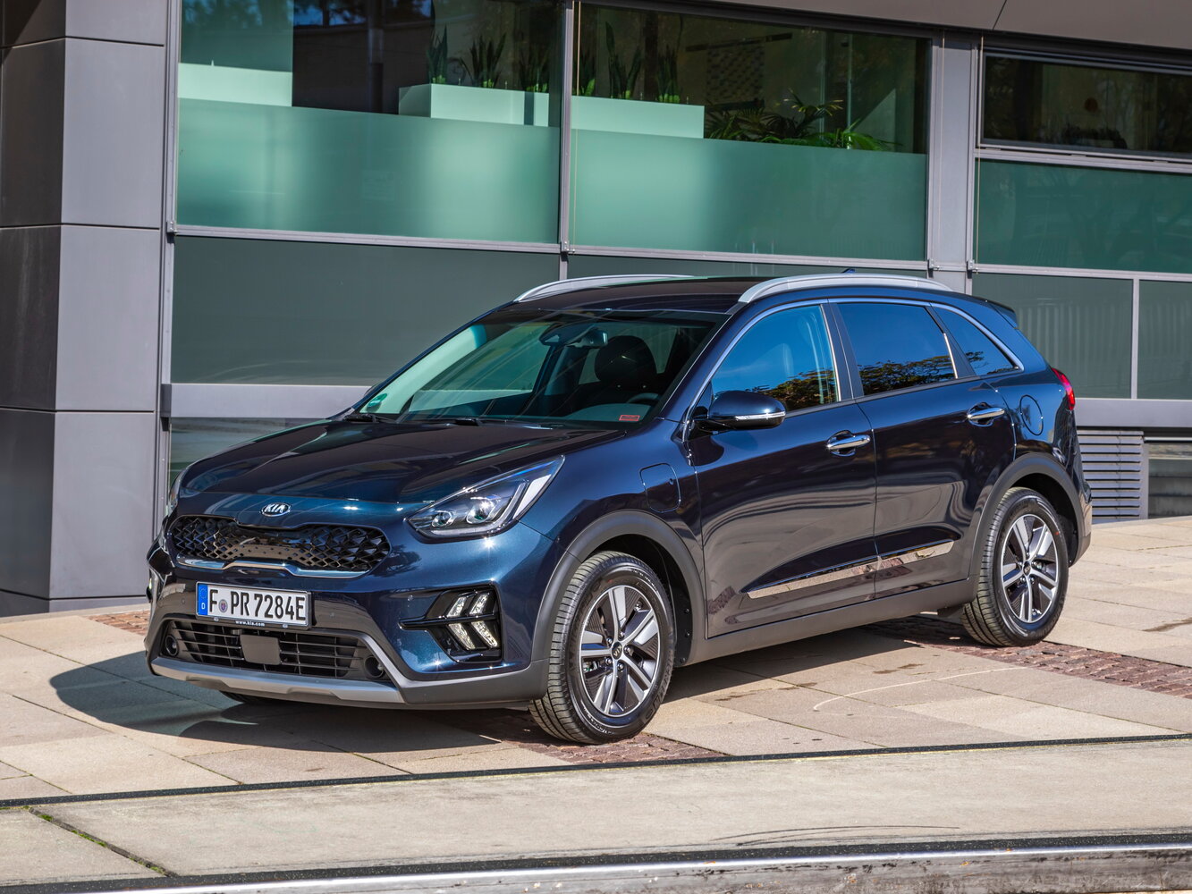 Kia Niro I (2016-2022) - Внедорожник 5 дв.