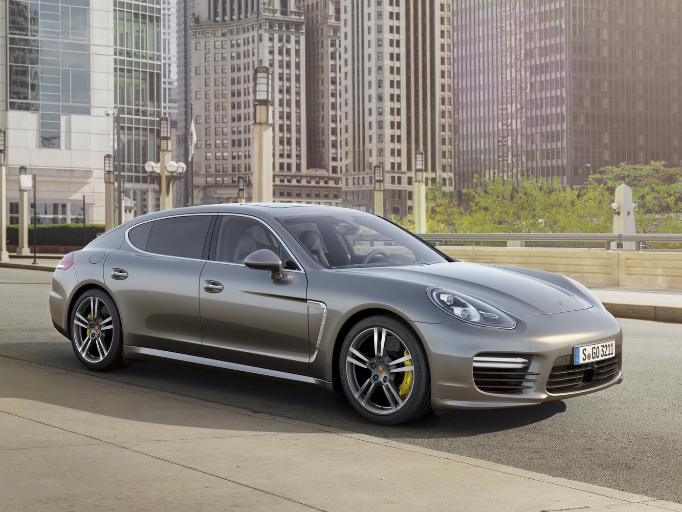 Porsche Panamera I (2009-2016) - Лифтбек Executive