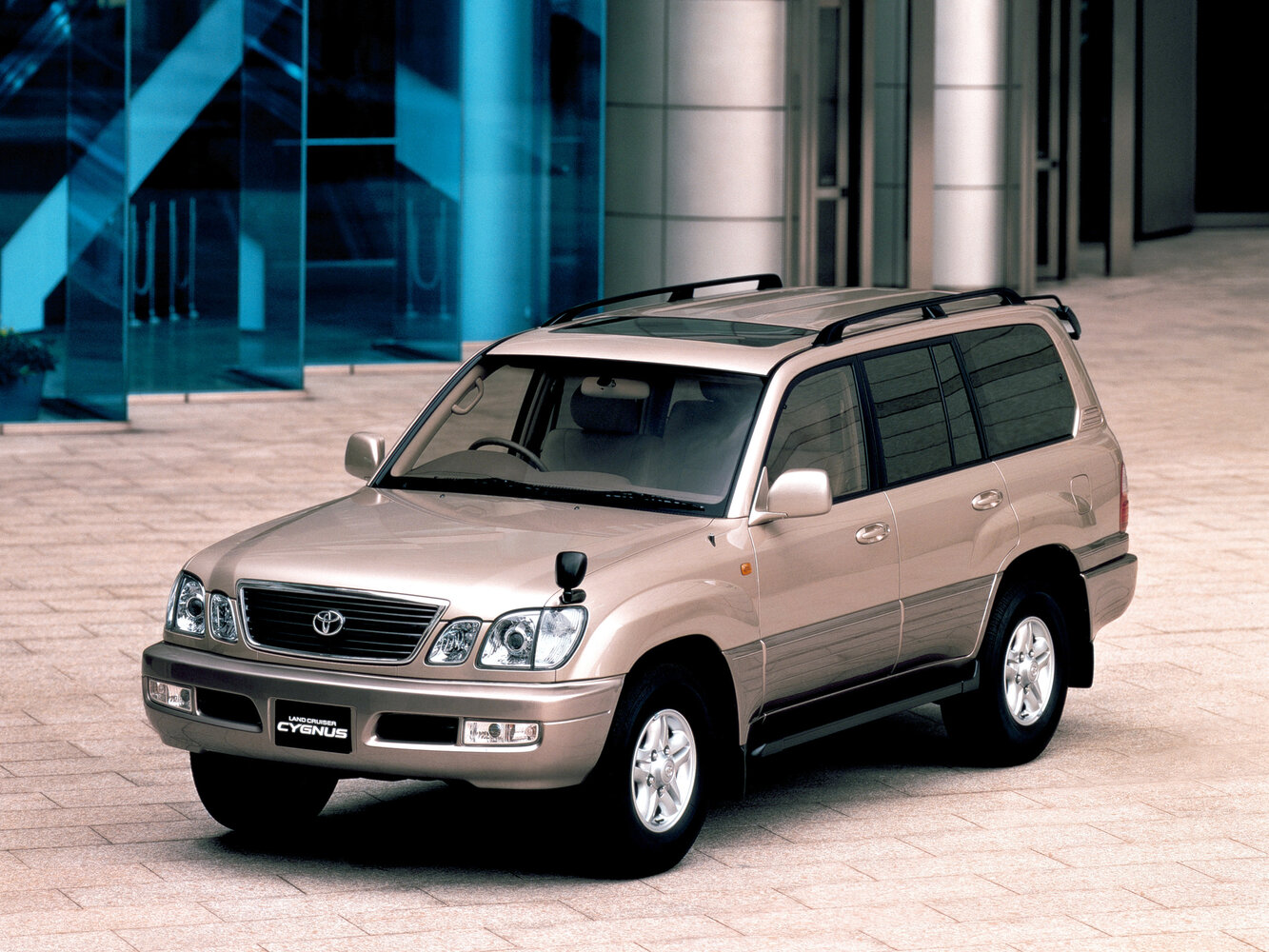 Toyota Land Cruiser 100 (1998-2007) - Внедорожник 5 дв. Cygnus