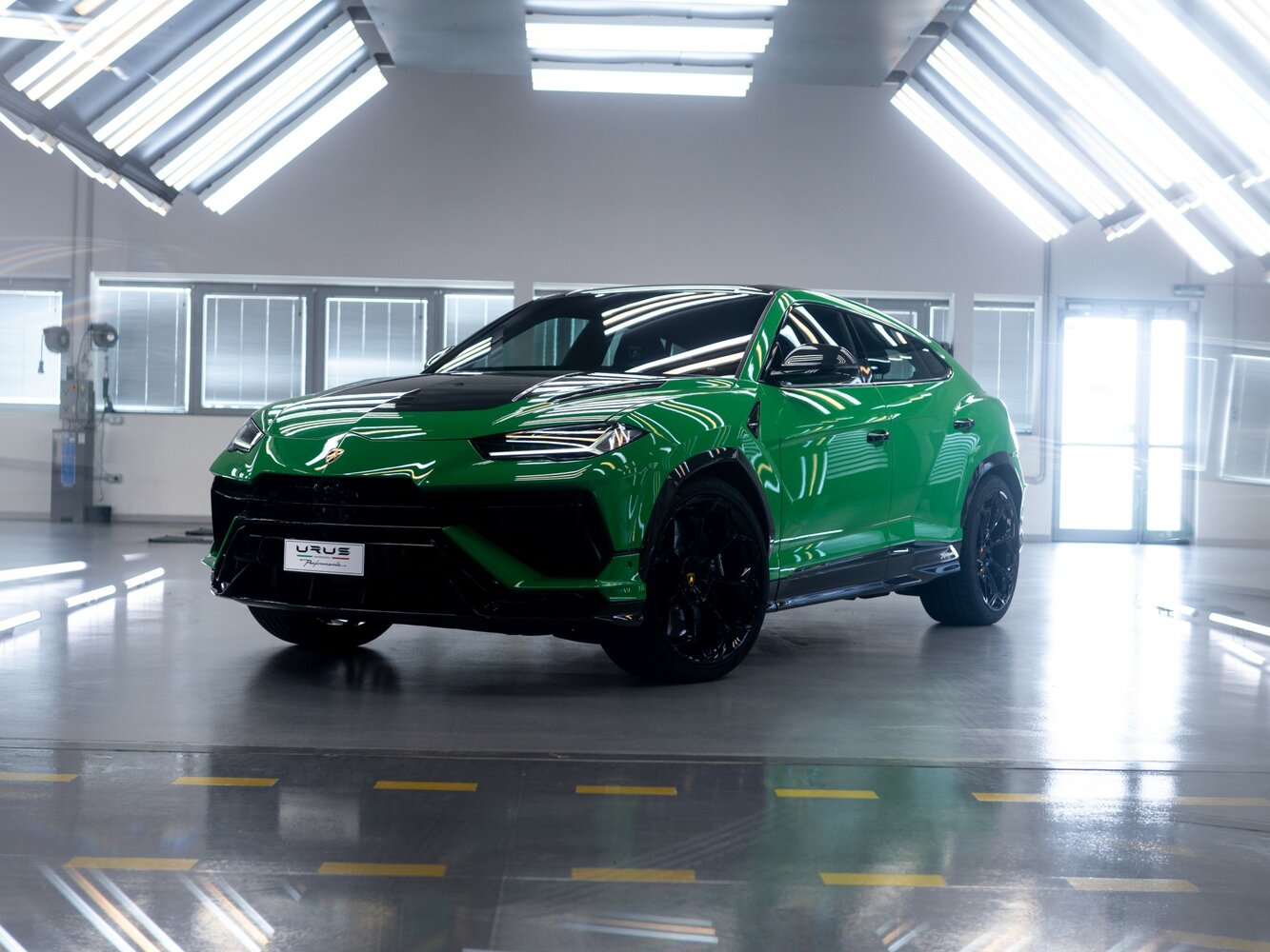 Lamborghini Urus I (2017-2026) - Внедорожник 5 дв. Performante