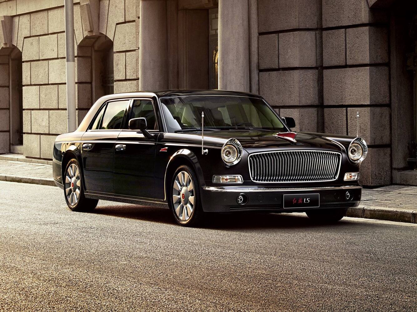 Hongqi L5 I (2014-2022) - Лимузин