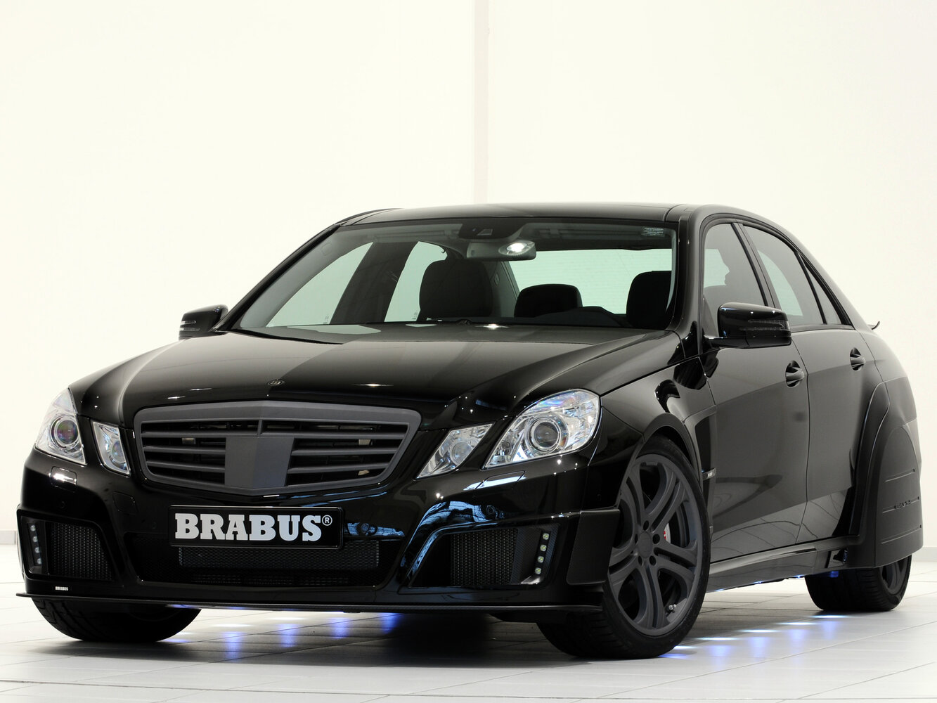 Brabus E V12 W212, (2009-2013) - Седан