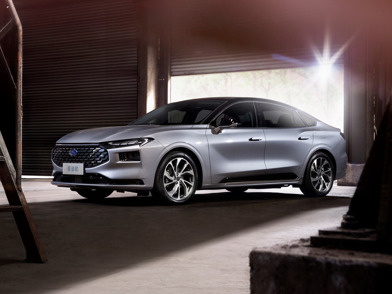 Ford Mondeo VI (2022-2026) - Седан