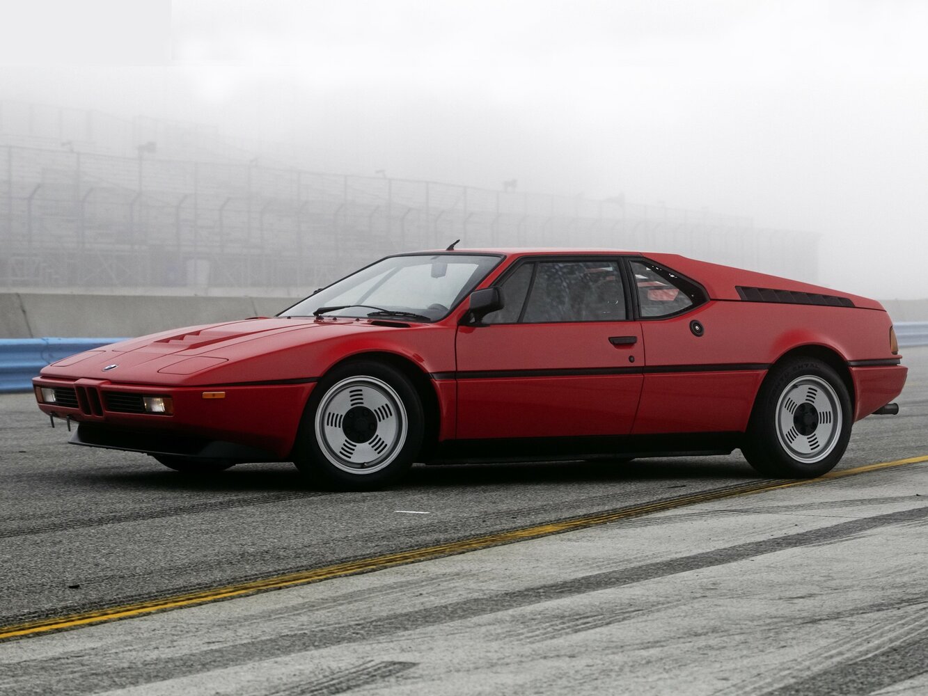 BMW M1 I (1978-1981) - Купе